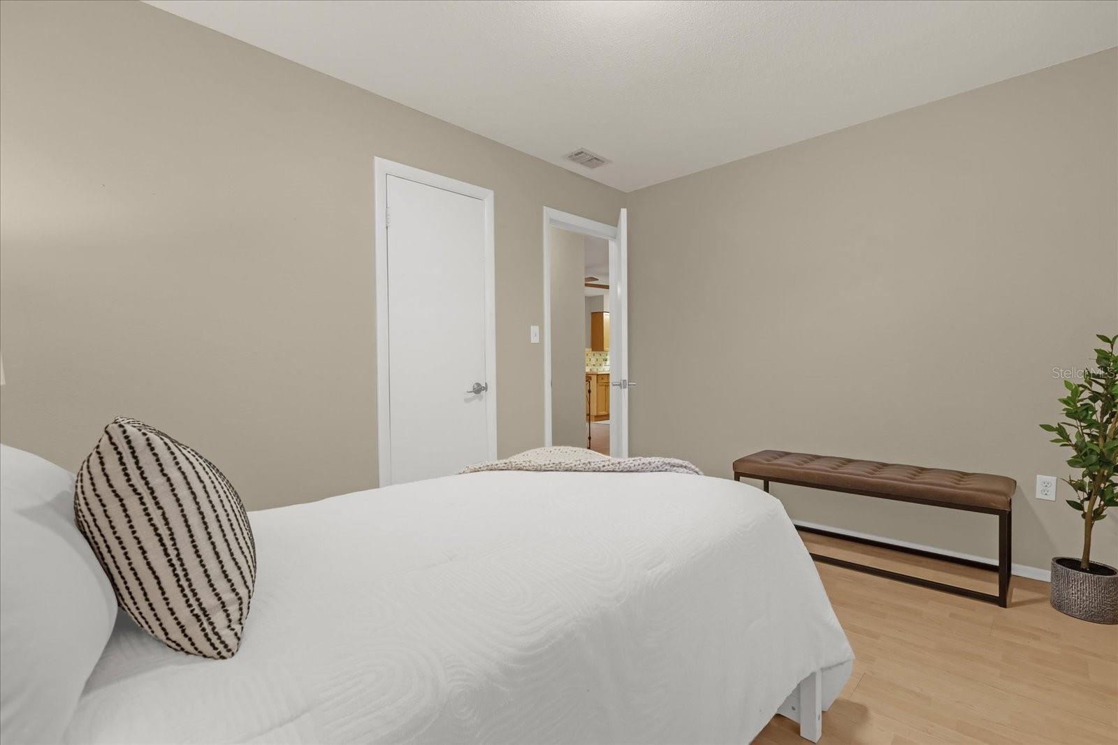1108 HENRY BALCH DR