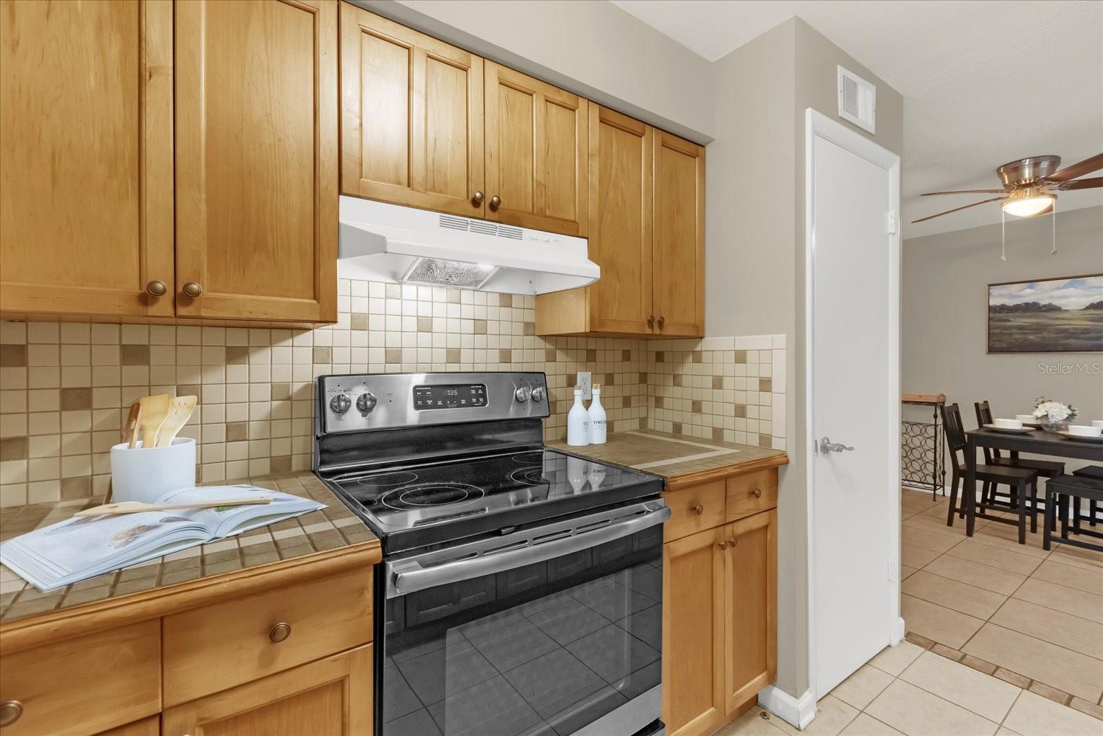 1108 HENRY BALCH DR