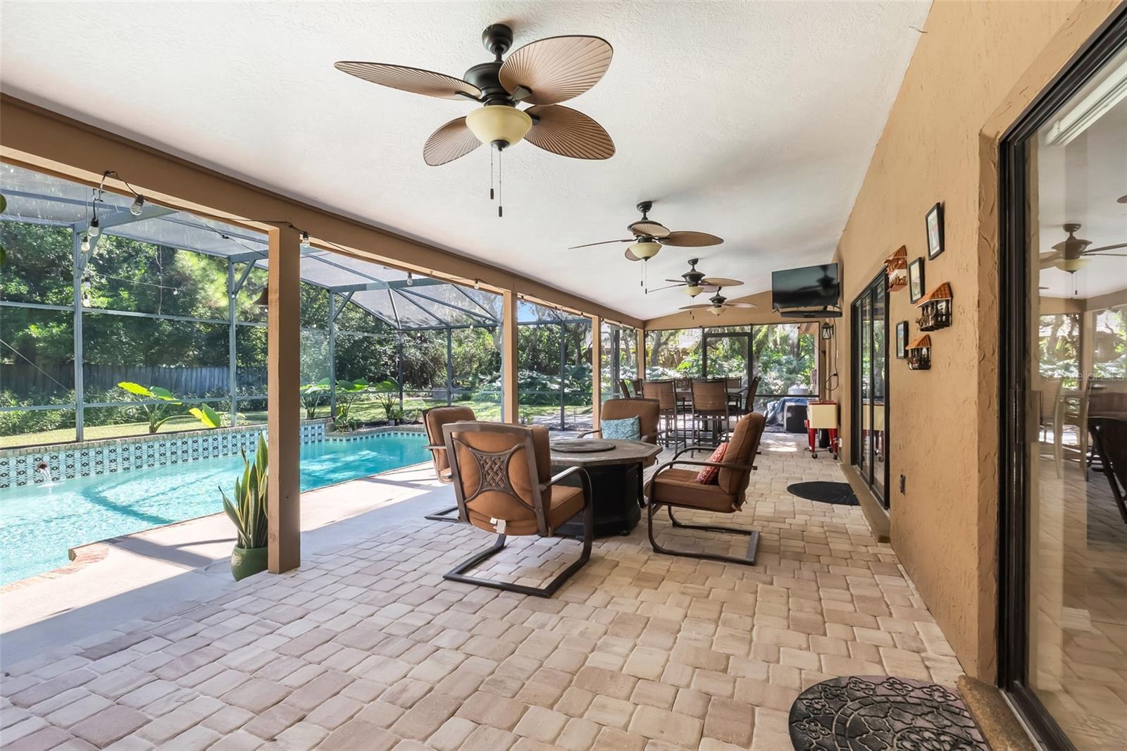 2282 SPRINGS LANDING BOULEVARD