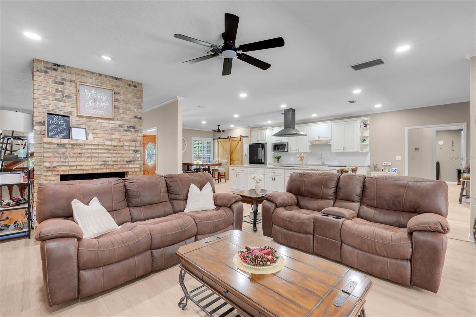 2282 SPRINGS LANDING BOULEVARD