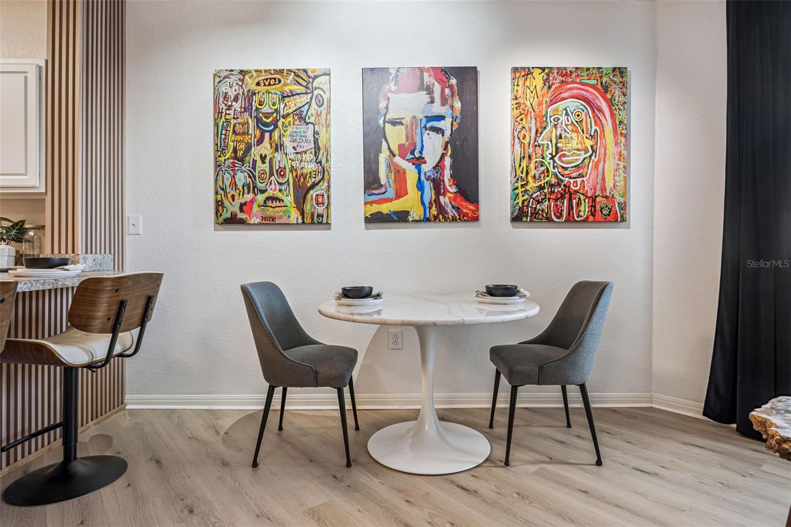 911 N ORANGE AVE #548