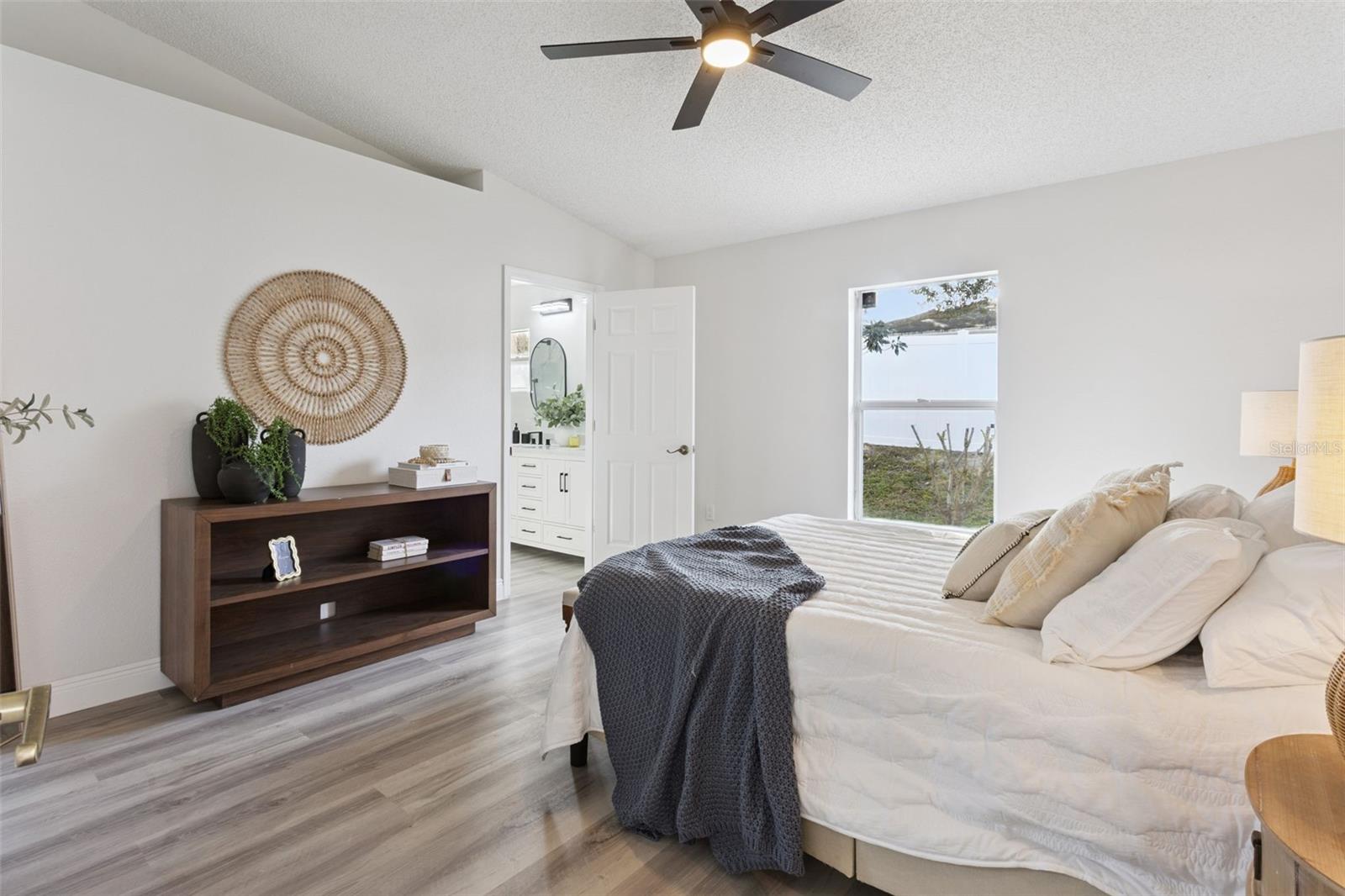 453 DOMINISH ESTATES DR