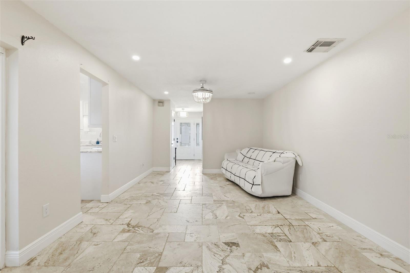 114 SHERIDAN AVE