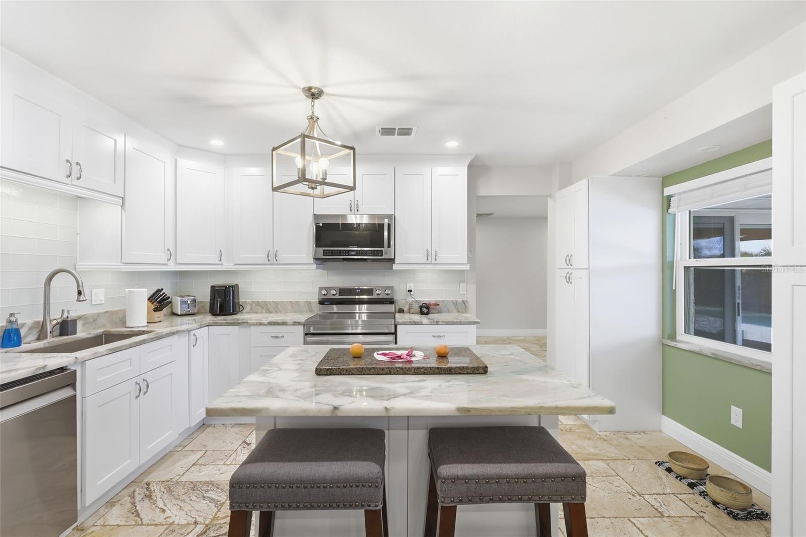 114 SHERIDAN AVE