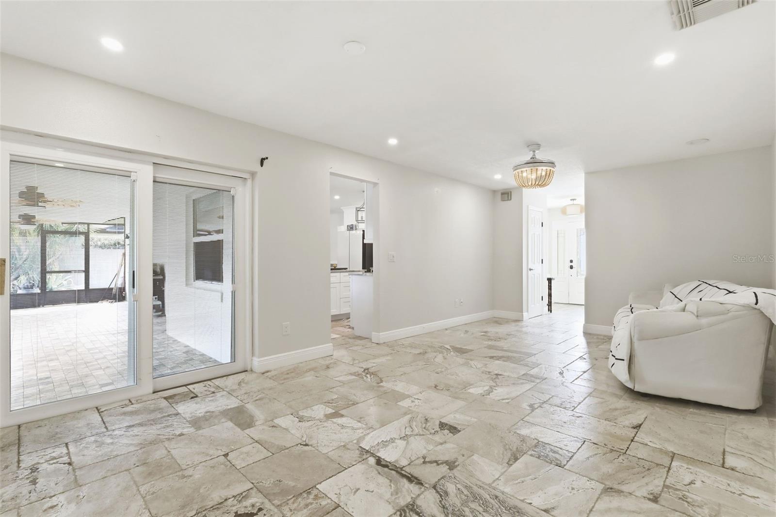 114 SHERIDAN AVE