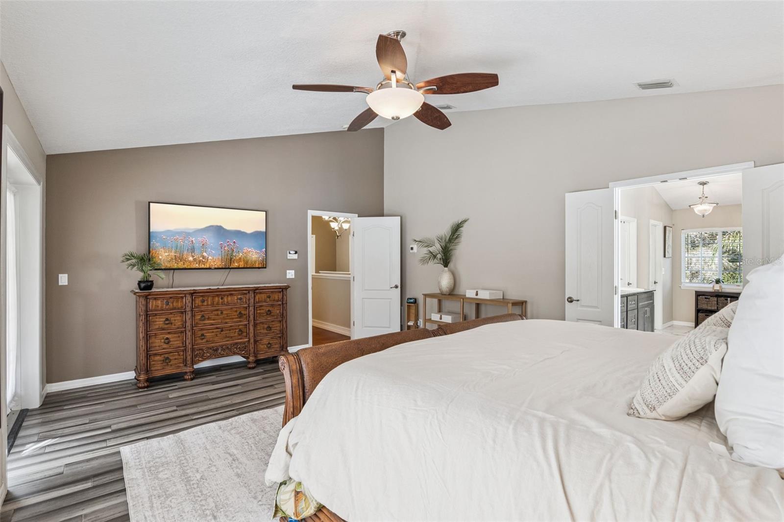 1545 COVERED BRIDGE DR