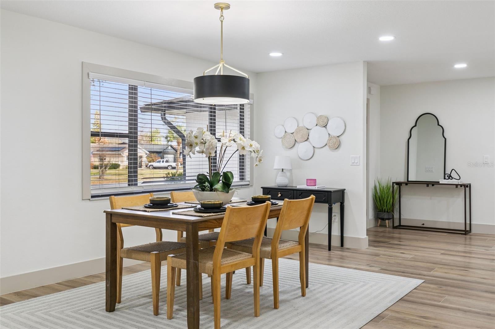 622 SPRING OAKS BLVD