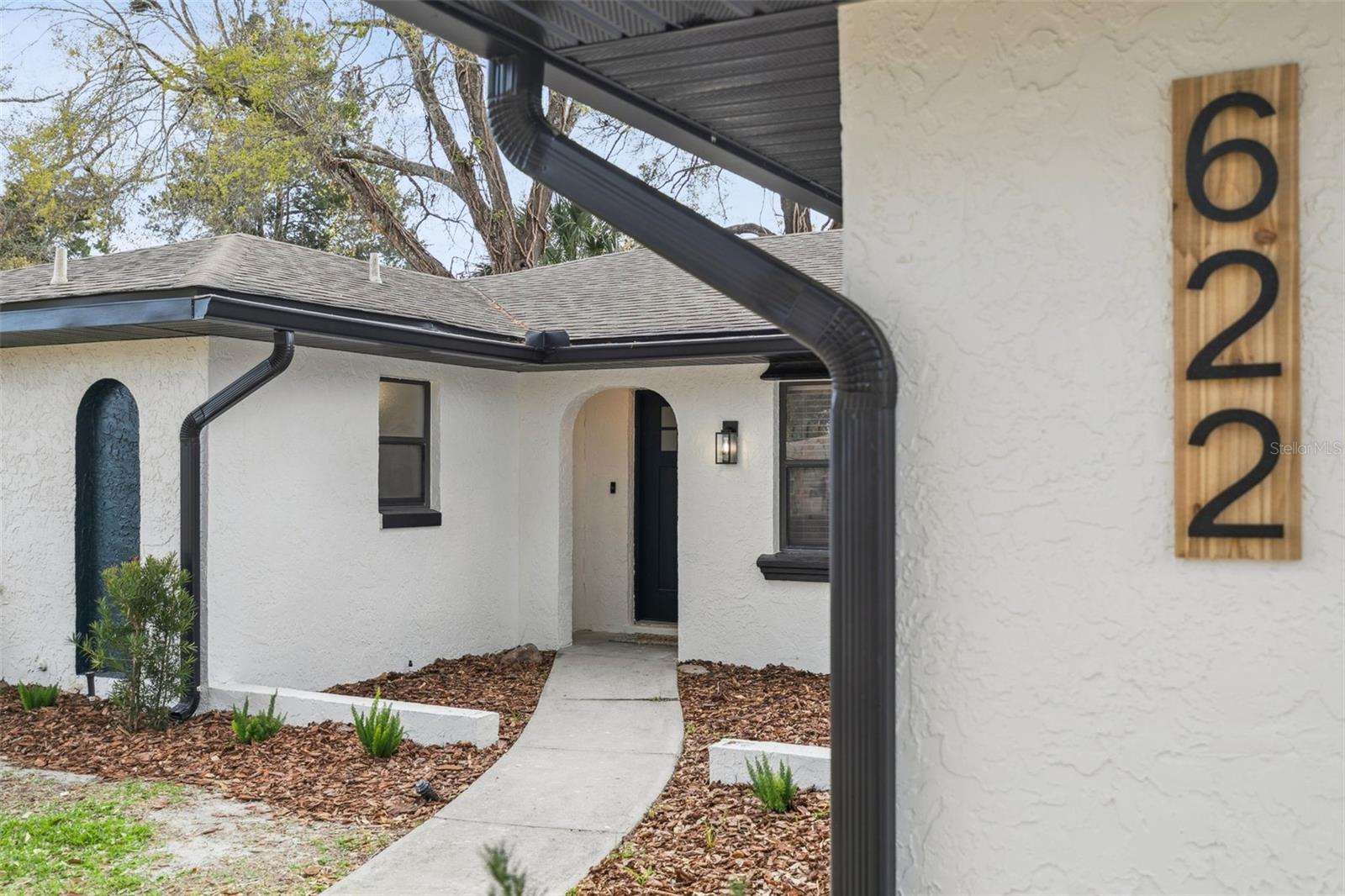 622 SPRING OAKS BLVD