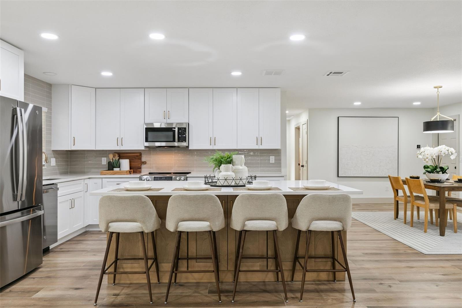 622 SPRING OAKS BLVD