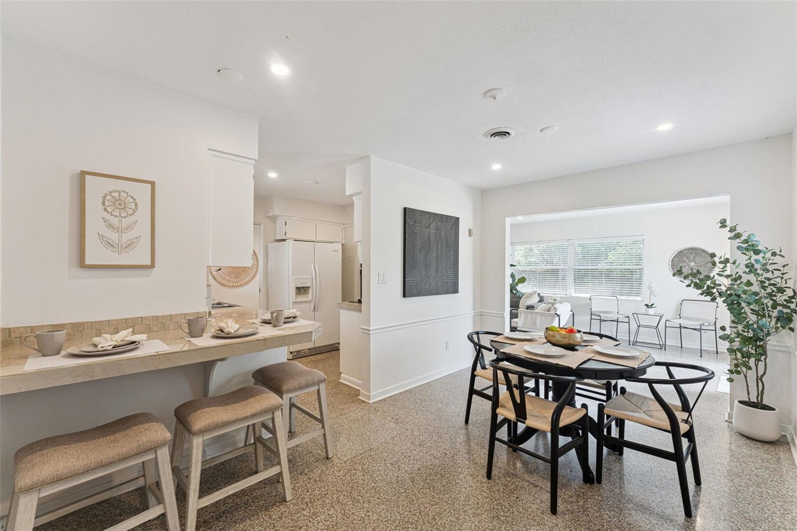 1512 OVERLAKE AVE