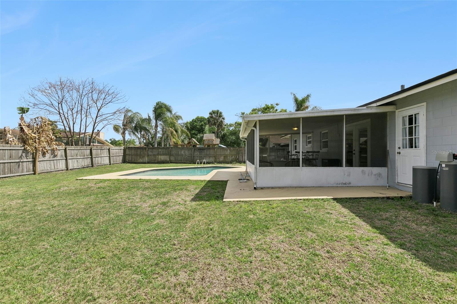 102 N SILVER CLUSTER CT