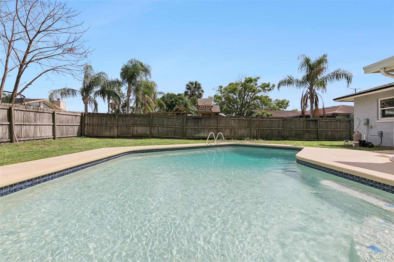 102 N SILVER CLUSTER CT