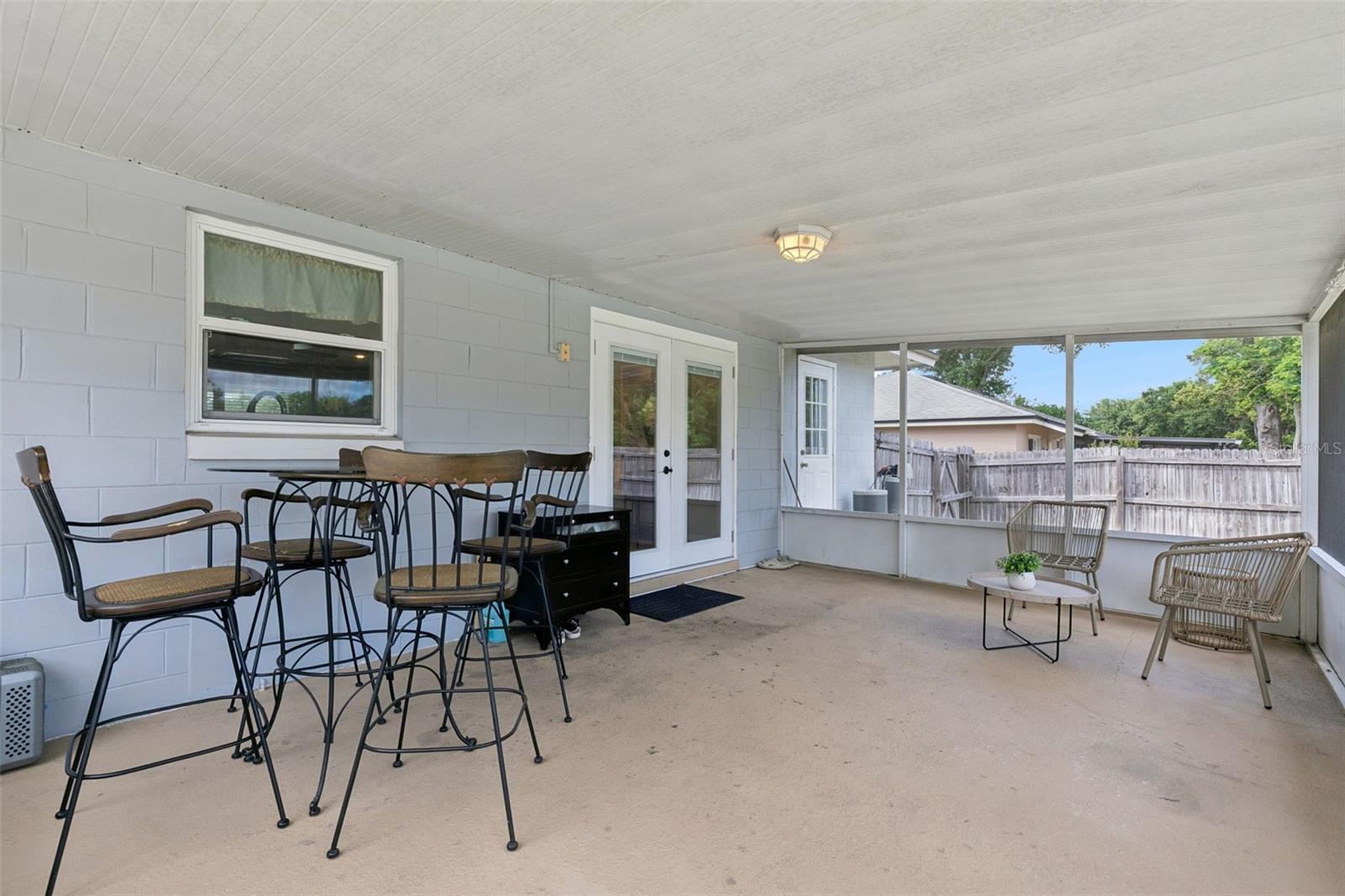 102 N SILVER CLUSTER CT