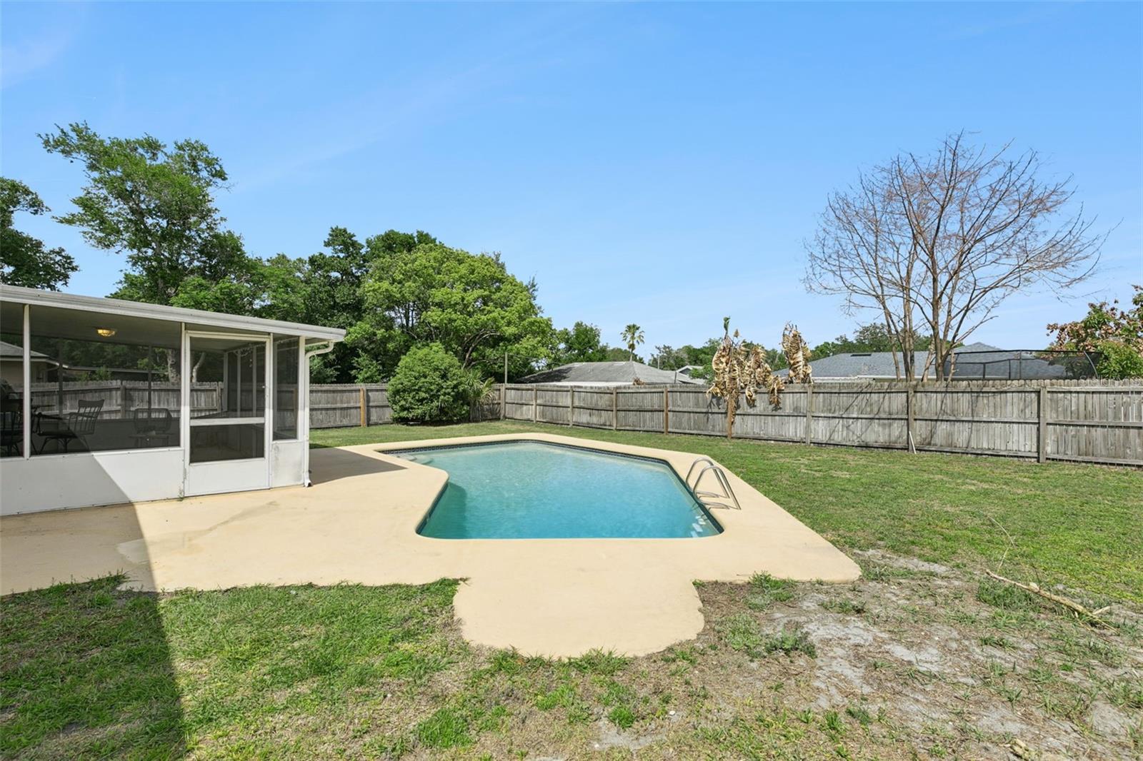 102 N SILVER CLUSTER CT