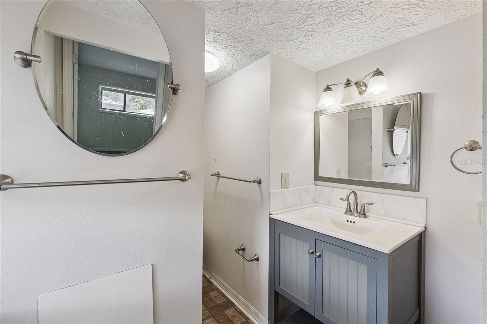 2015 BUCKMINSTER CIR