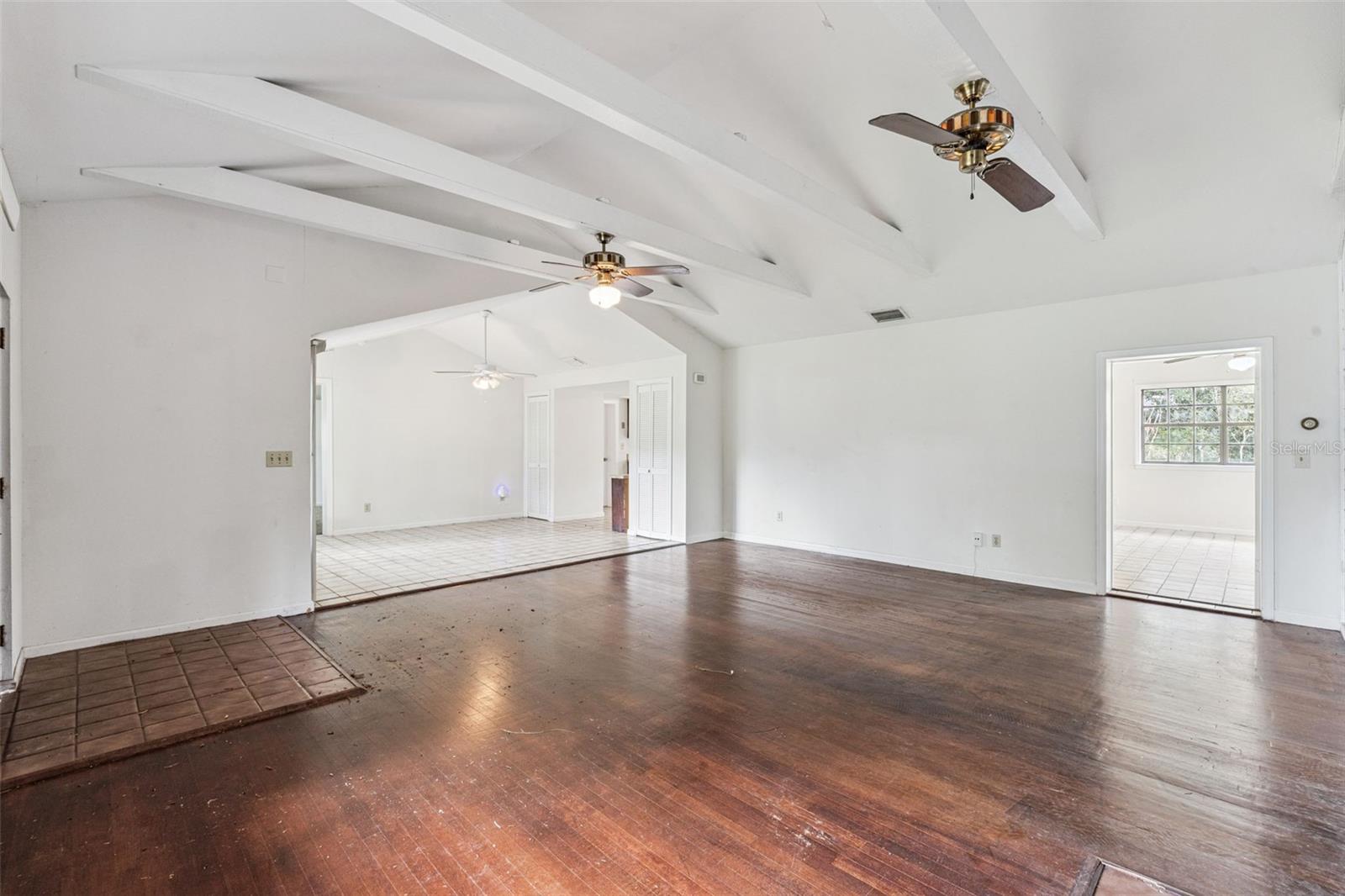 2015 BUCKMINSTER CIR
