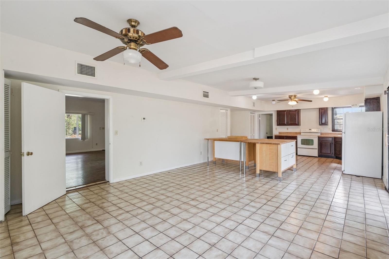 2015 BUCKMINSTER CIR