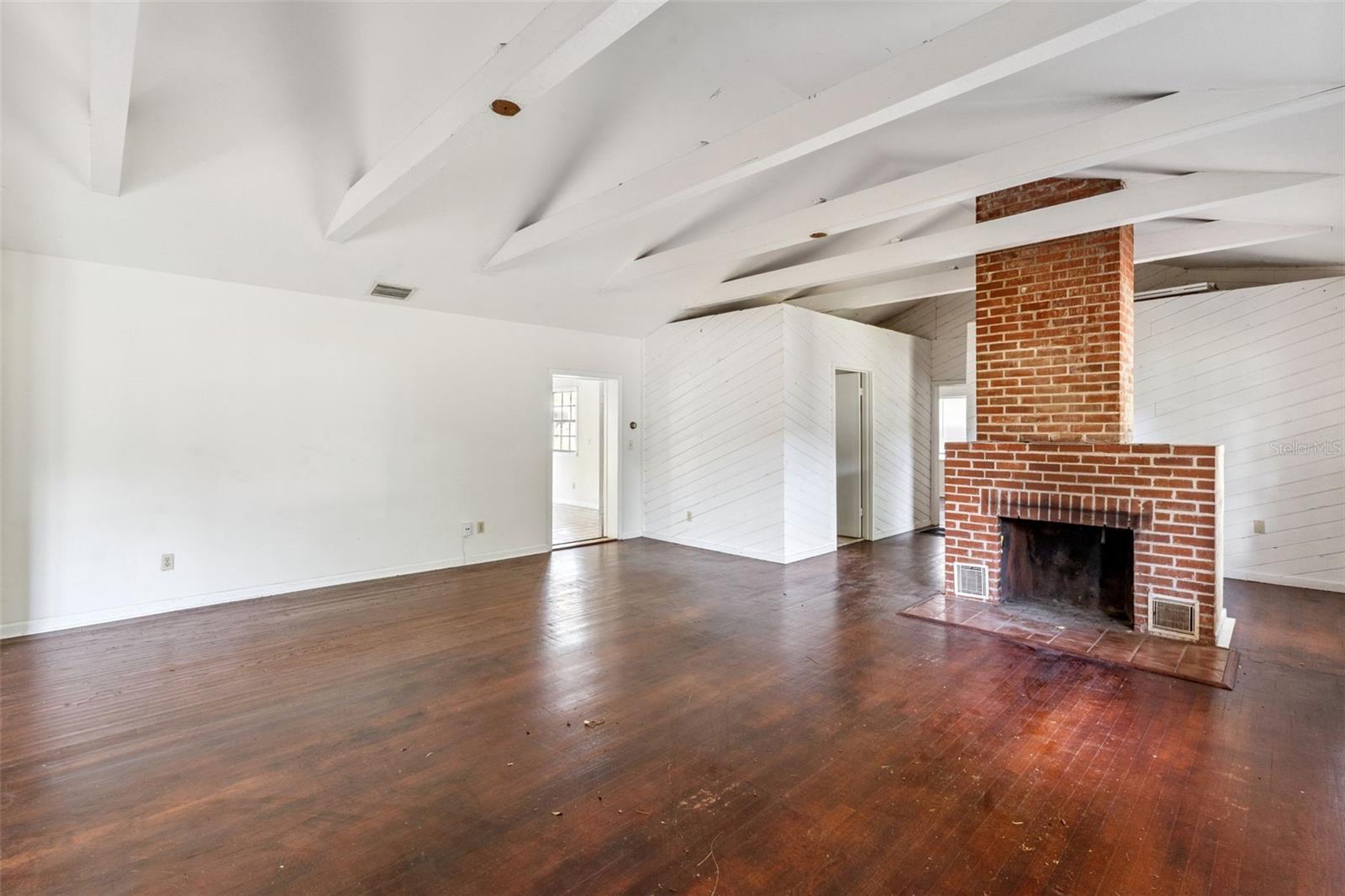 2015 BUCKMINSTER CIR