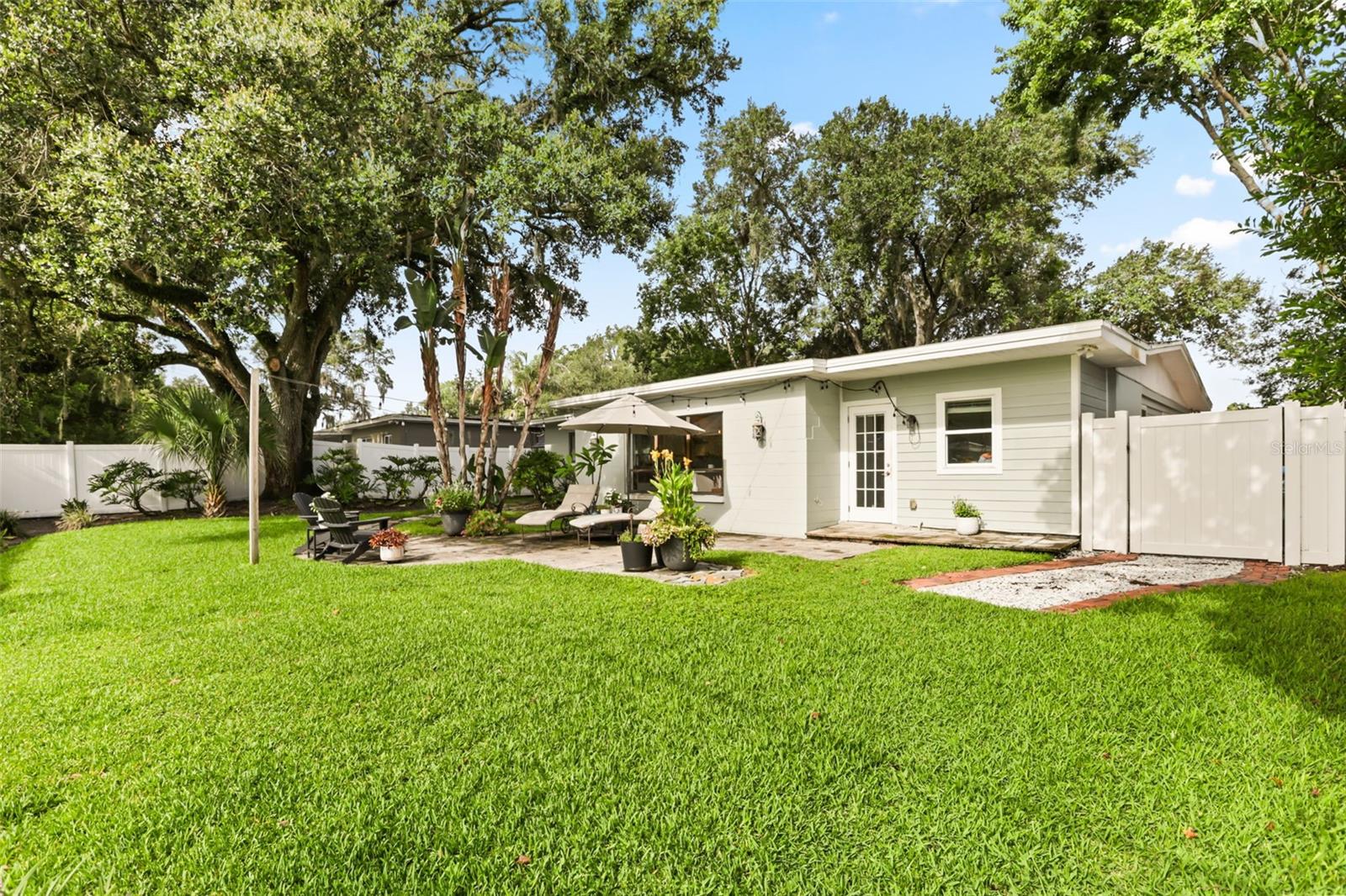 1562 ARBOR PARK DR