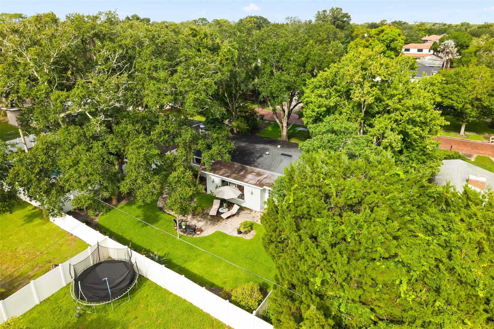 1562 ARBOR PARK DR