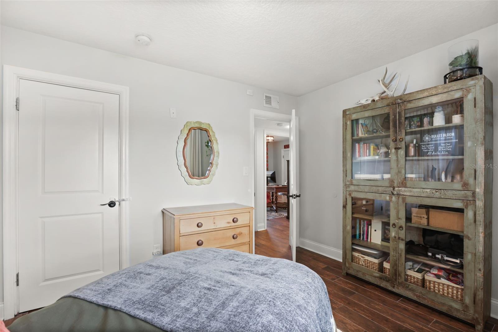 1562 ARBOR PARK DR
