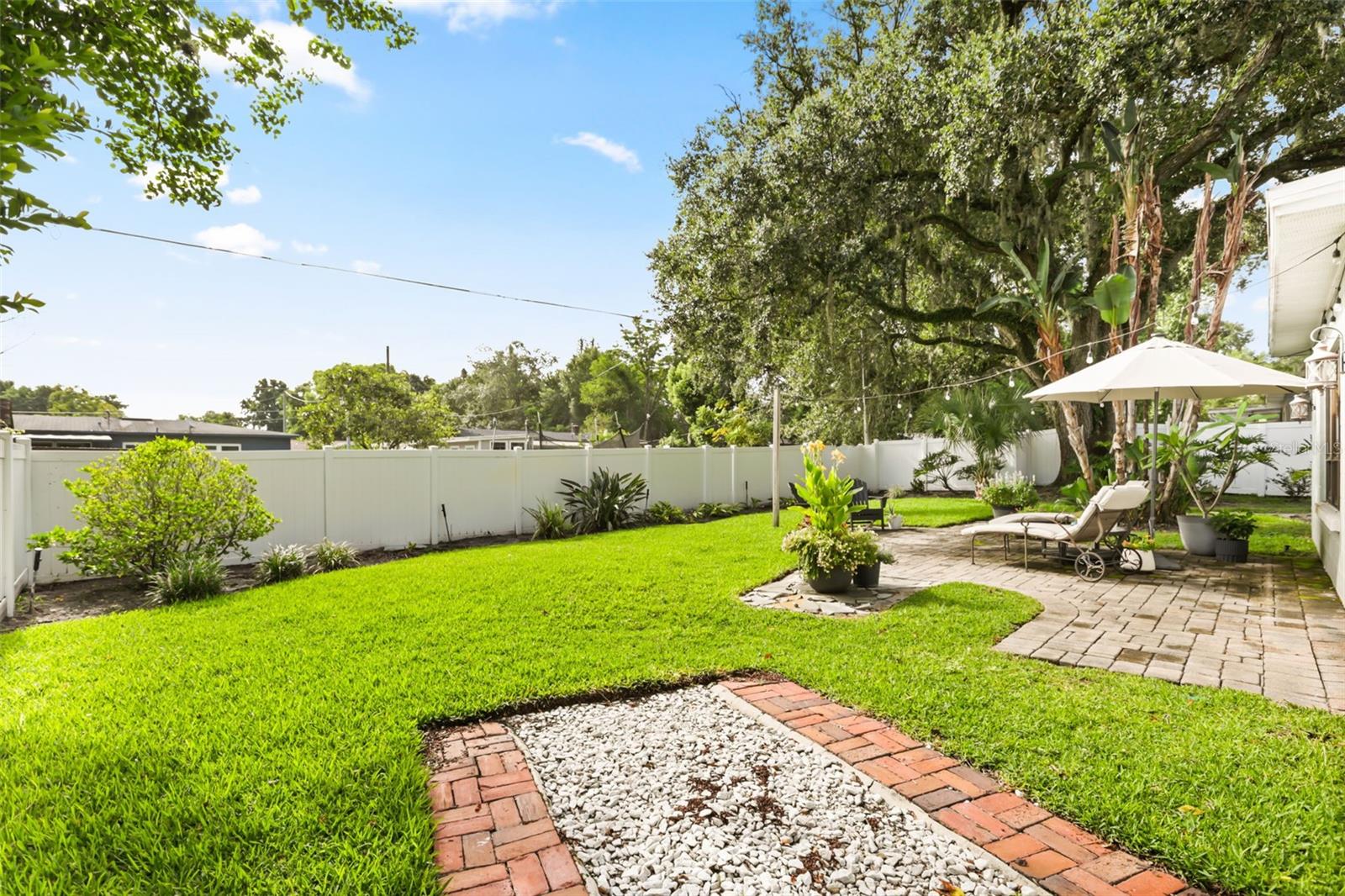 1562 ARBOR PARK DR