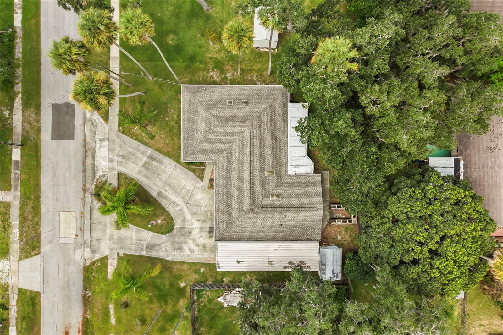 121 OAK RIDGE AVE