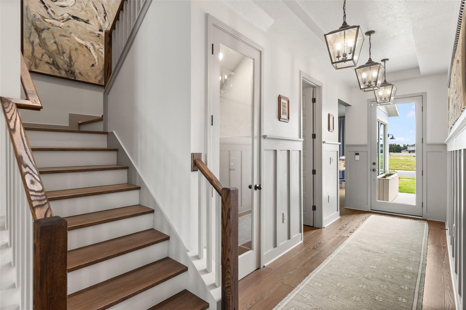 462 EMERALD GROVE DR
