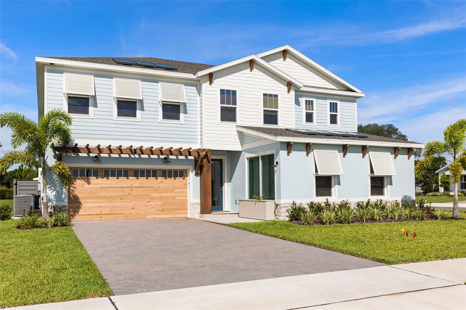 462 EMERALD GROVE DR