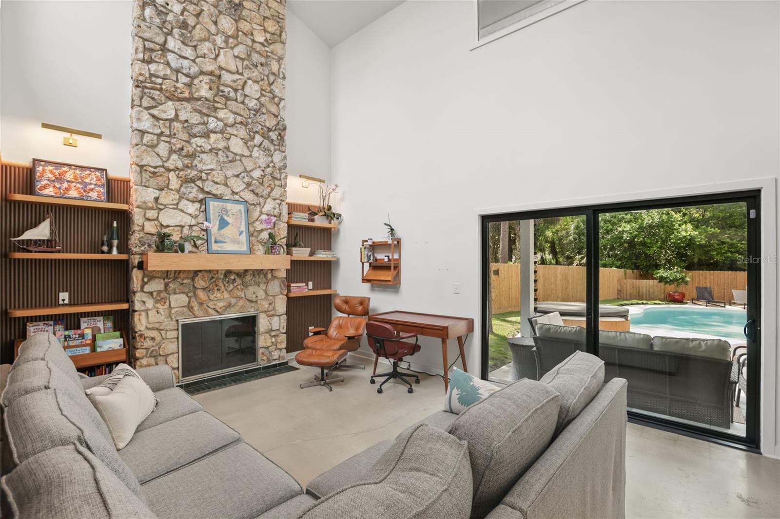 104 WILD FERN DR