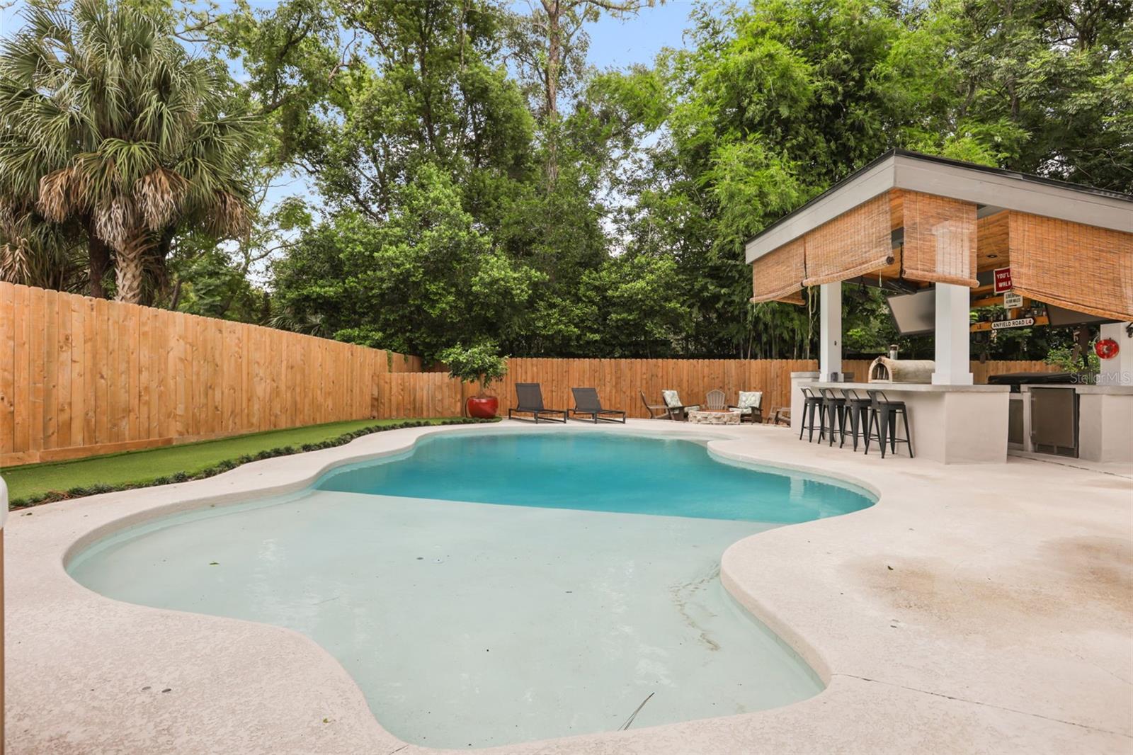 104 WILD FERN DR