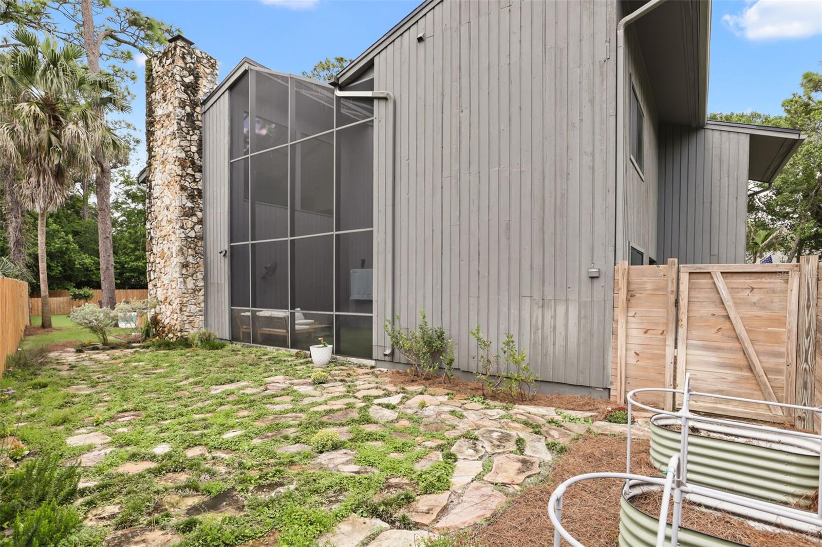 104 WILD FERN DR