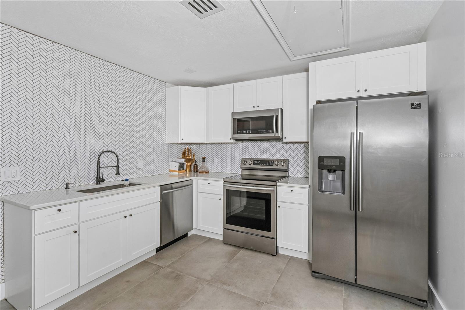 2878 S OSCEOLA AVE #5E