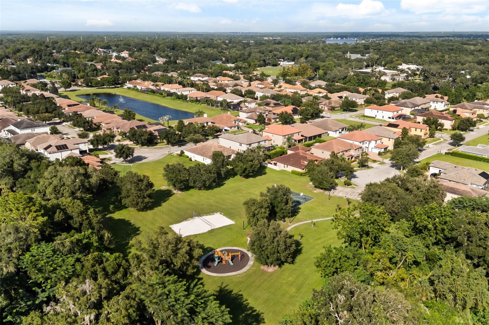 1260 BELLA VISTA CIR