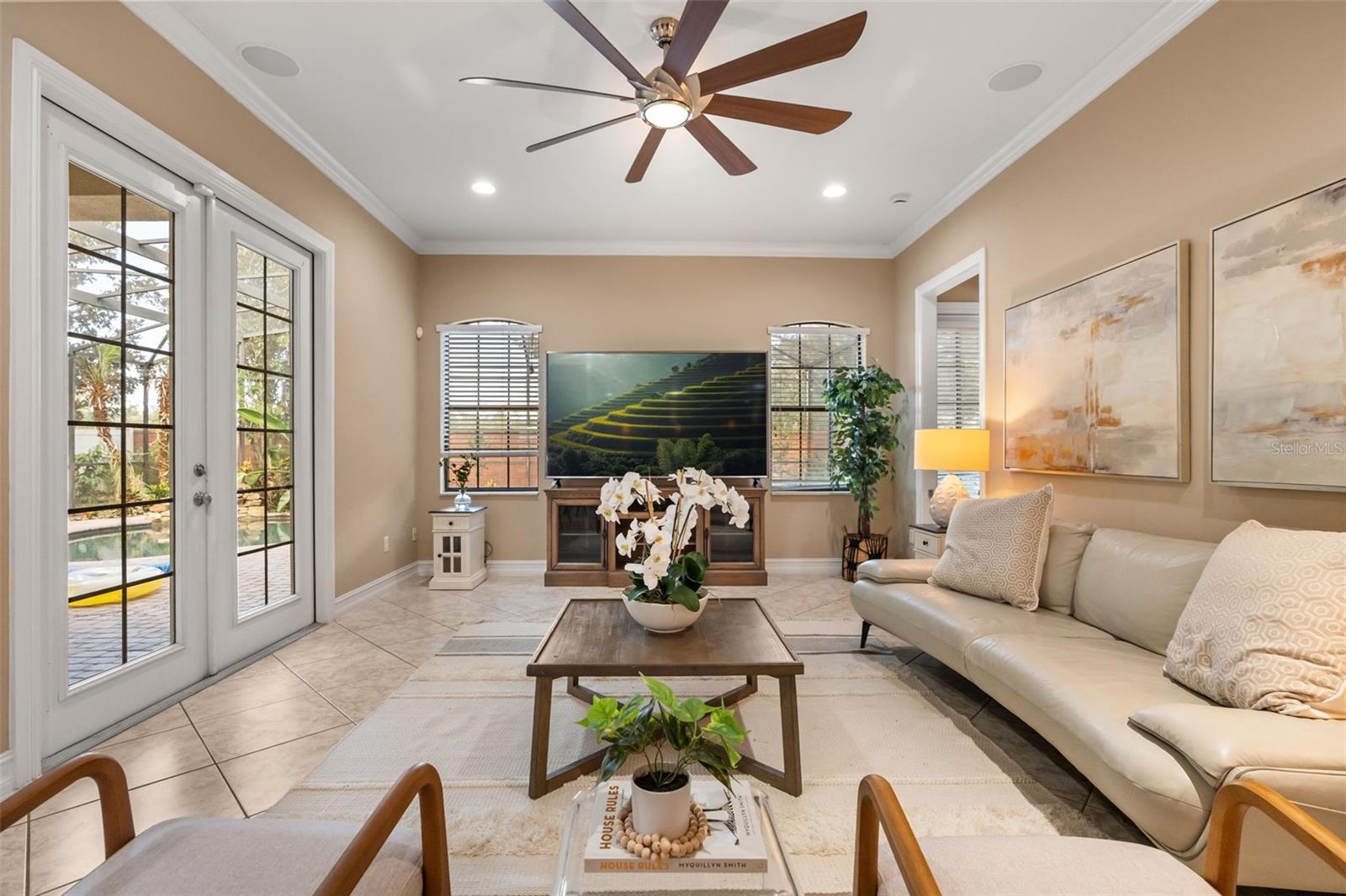 1260 BELLA VISTA CIR