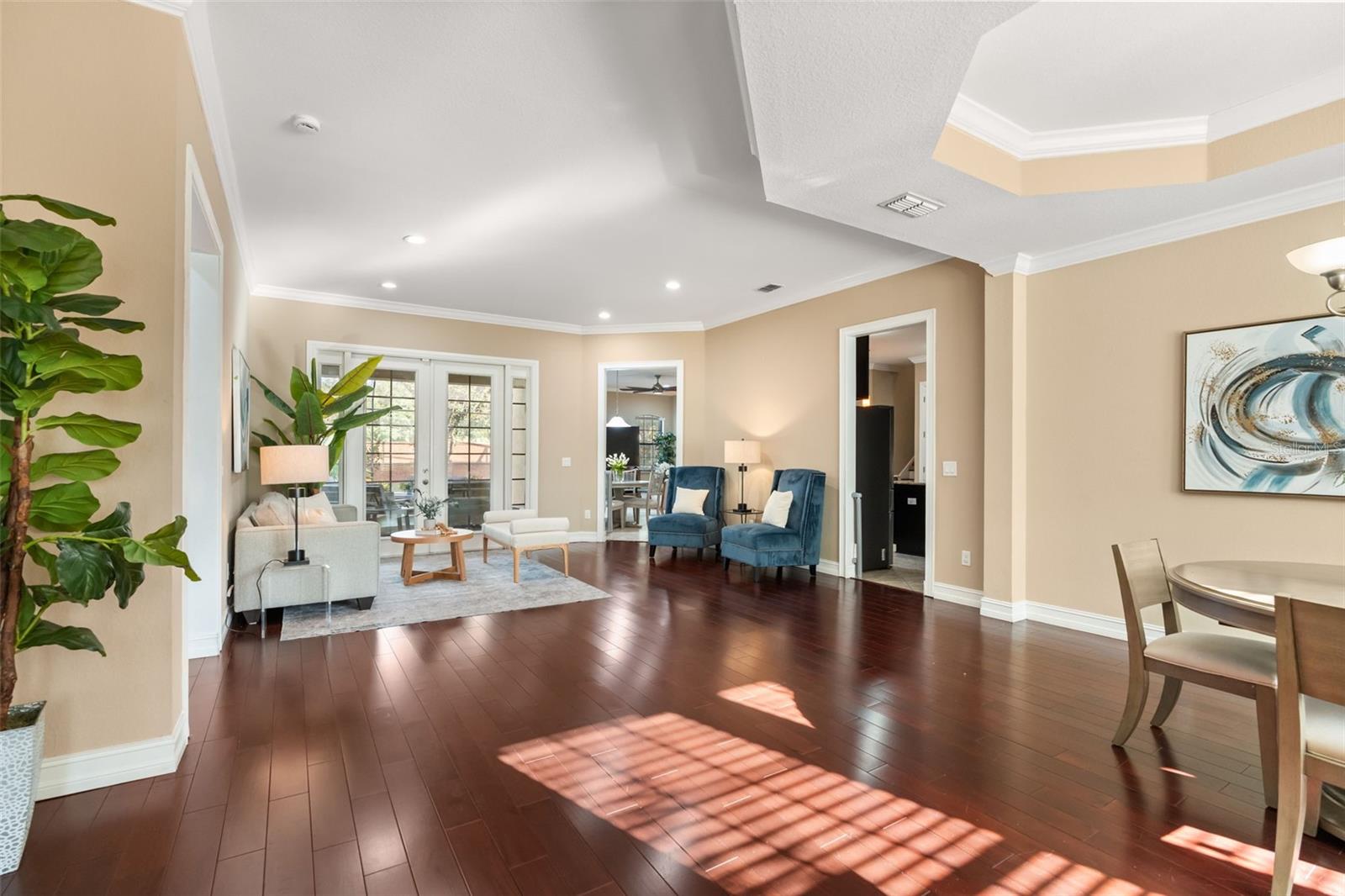 1260 BELLA VISTA CIR