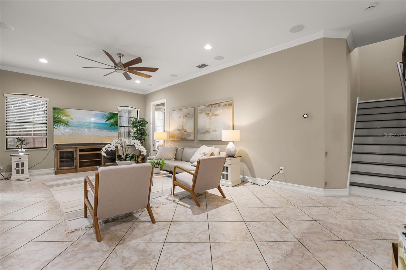 1260 BELLA VISTA CIR