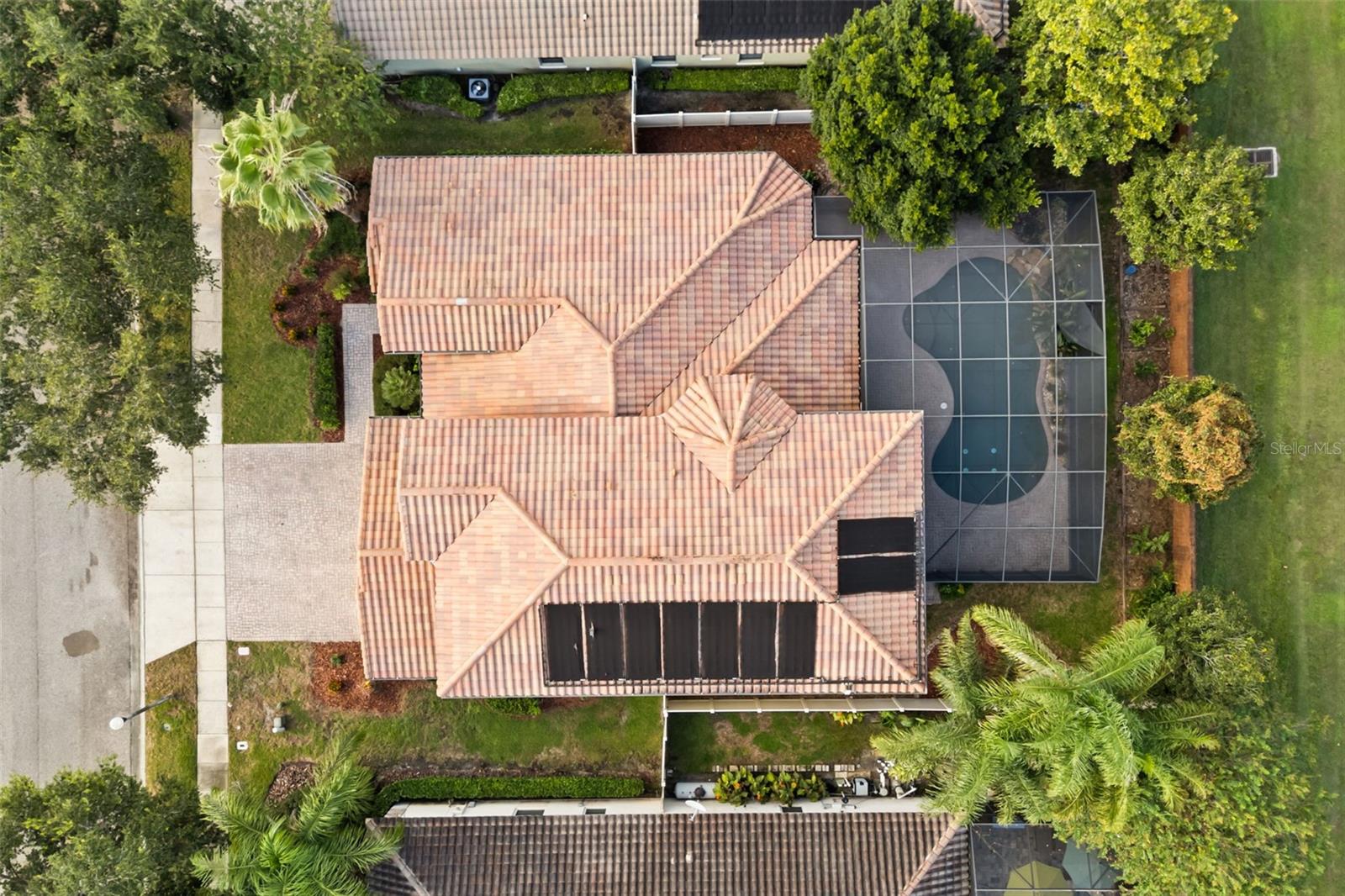 1260 BELLA VISTA CIR