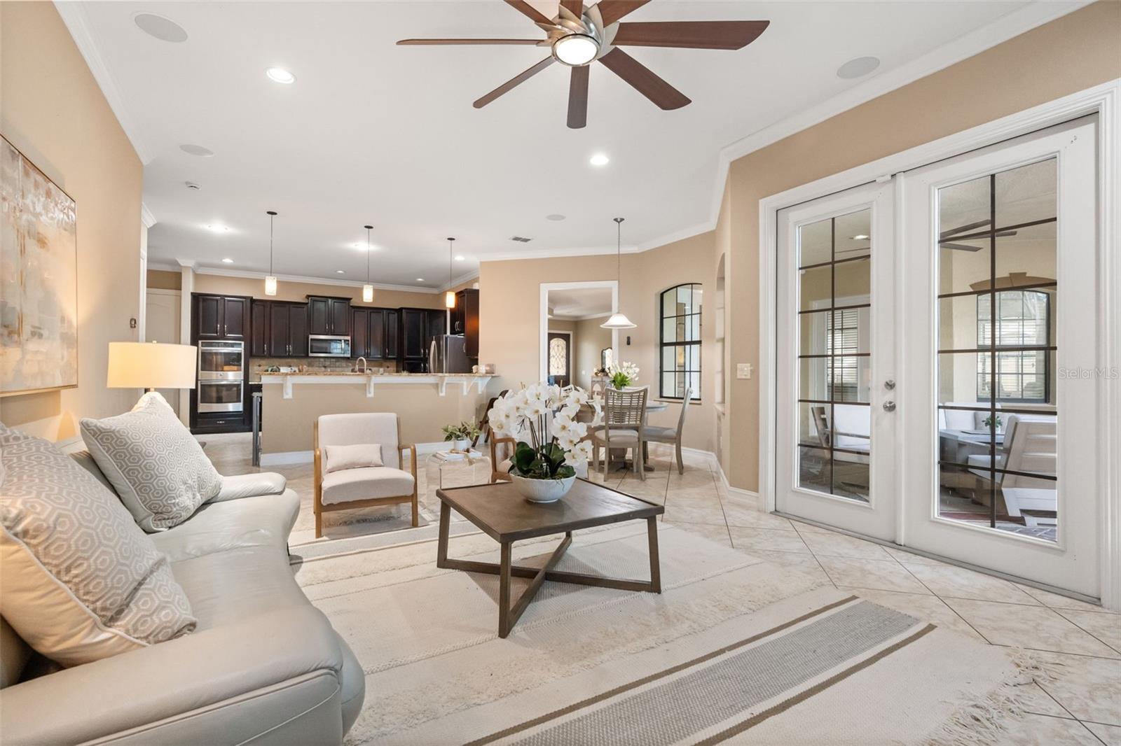 1260 BELLA VISTA CIR