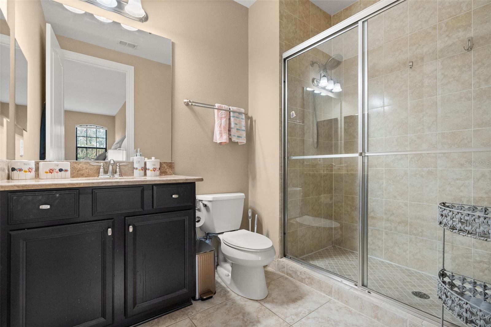 1260 BELLA VISTA CIR