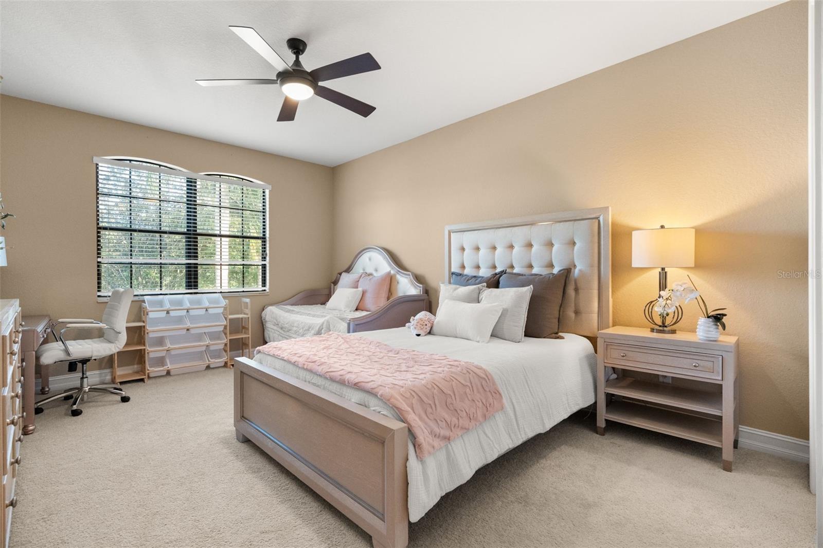 1260 BELLA VISTA CIR