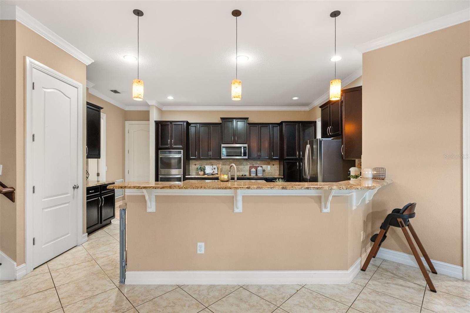 1260 BELLA VISTA CIR