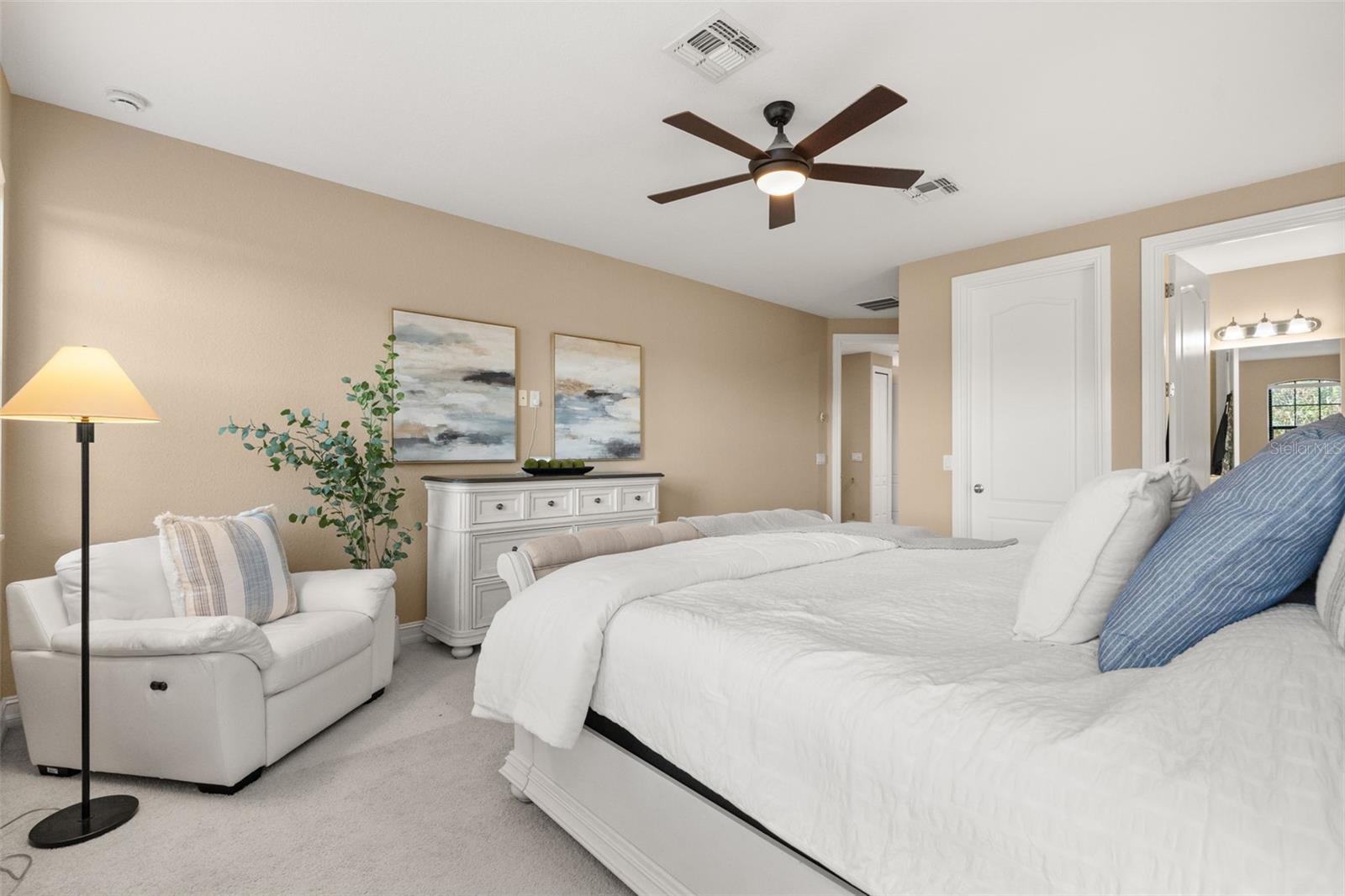 1260 BELLA VISTA CIR