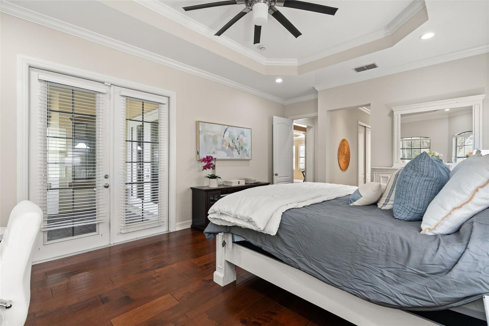 1260 BELLA VISTA CIR