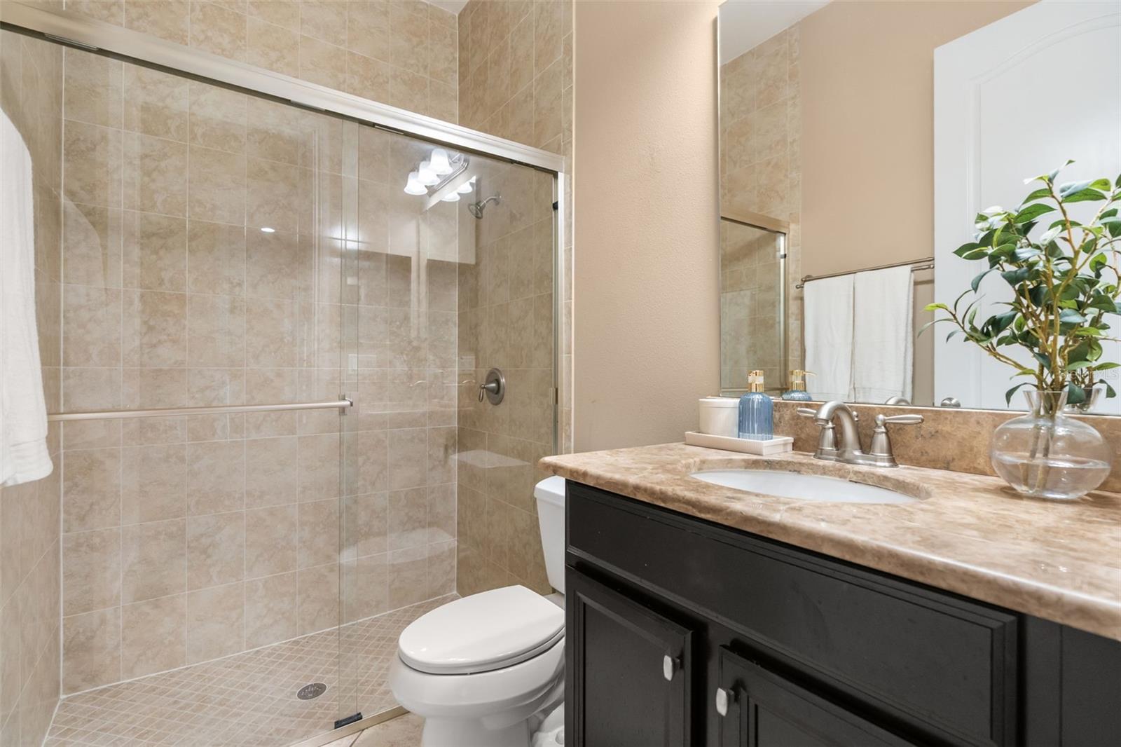 1260 BELLA VISTA CIR