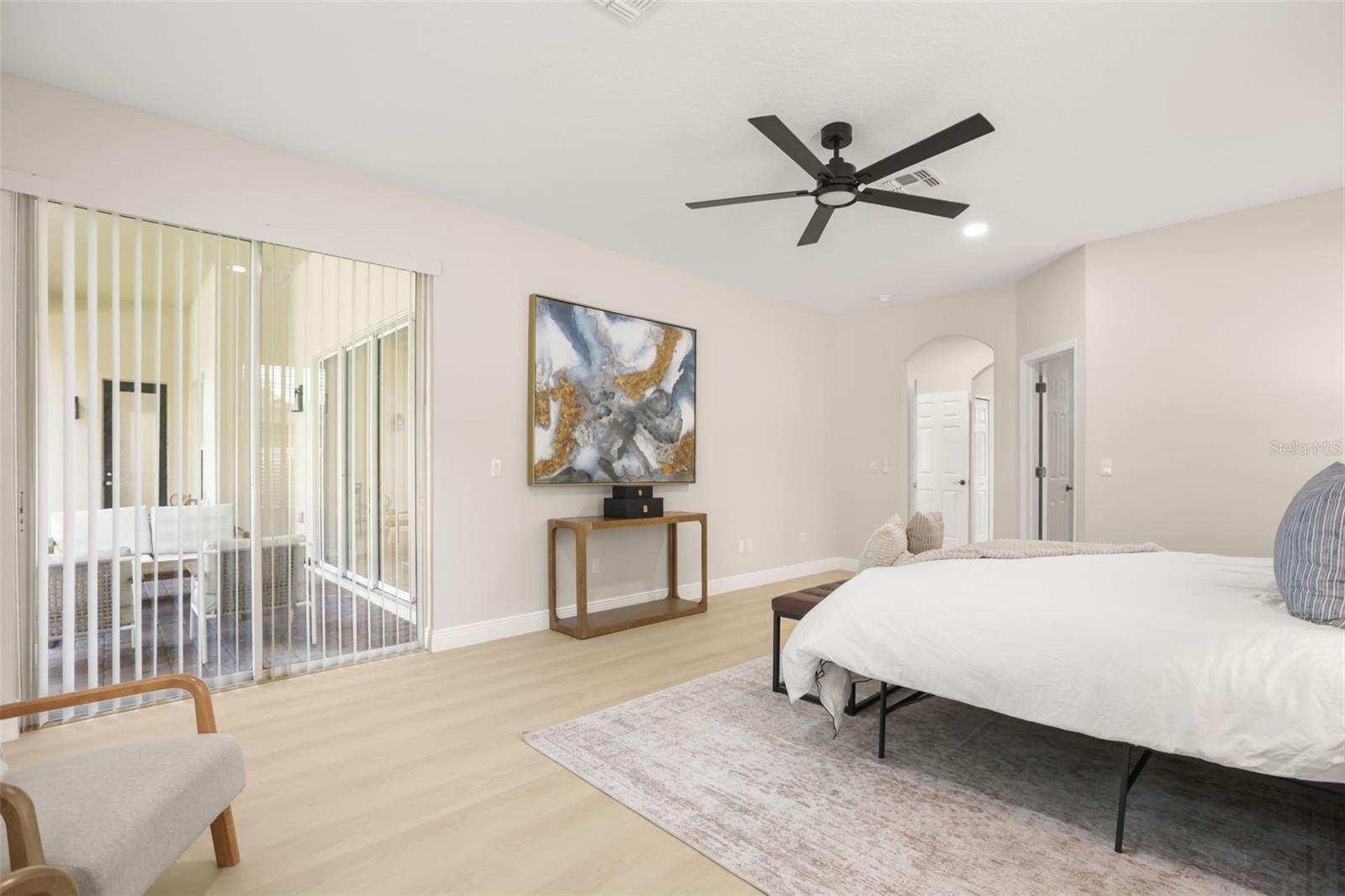 2196 LAUREL BLOSSOM CIR