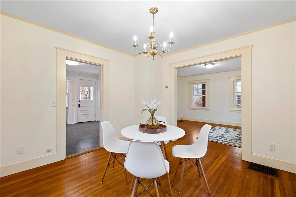 6 Woods Court