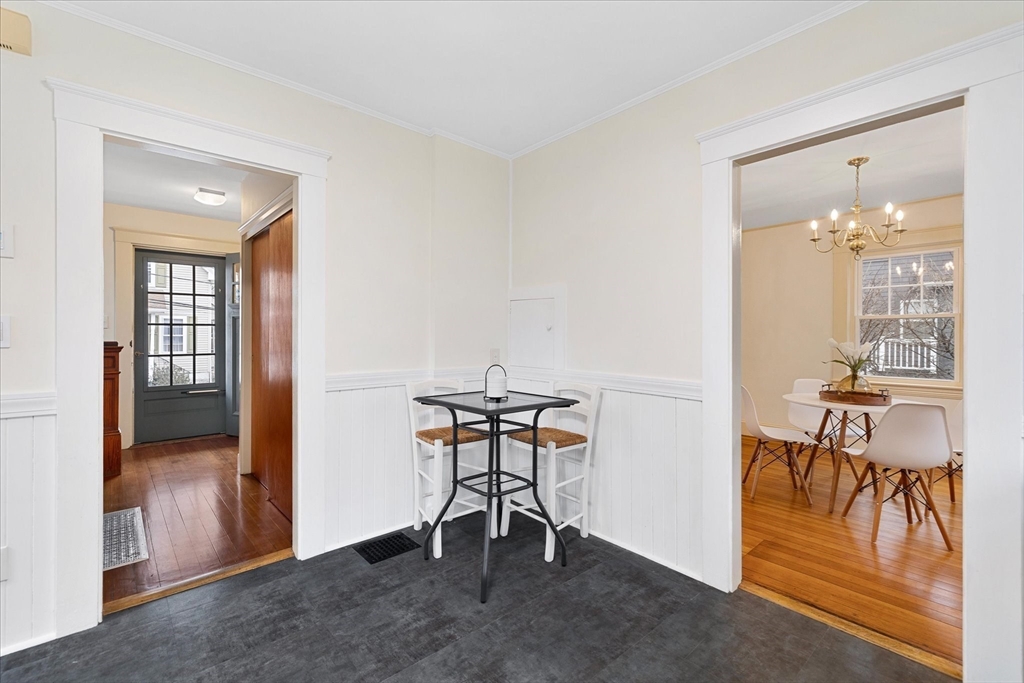 6 Woods Court