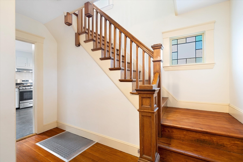 6 Woods Court