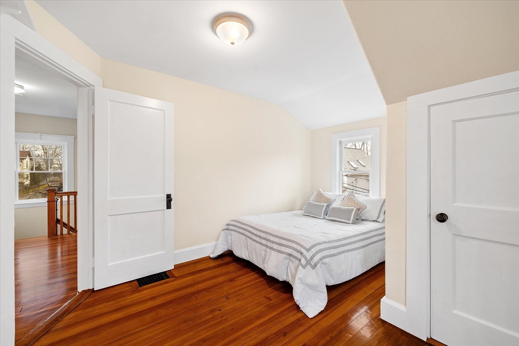 6 Woods Court